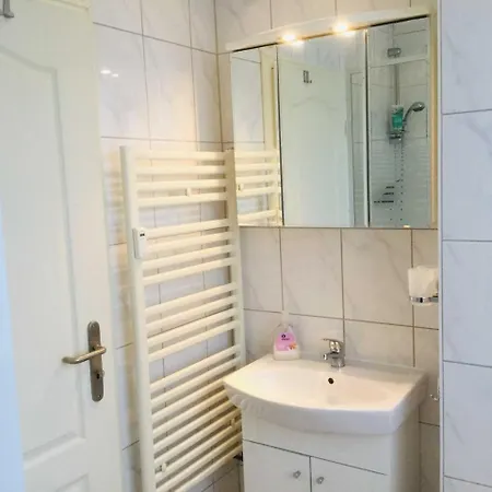 - Lachmoewe * Peenemunde